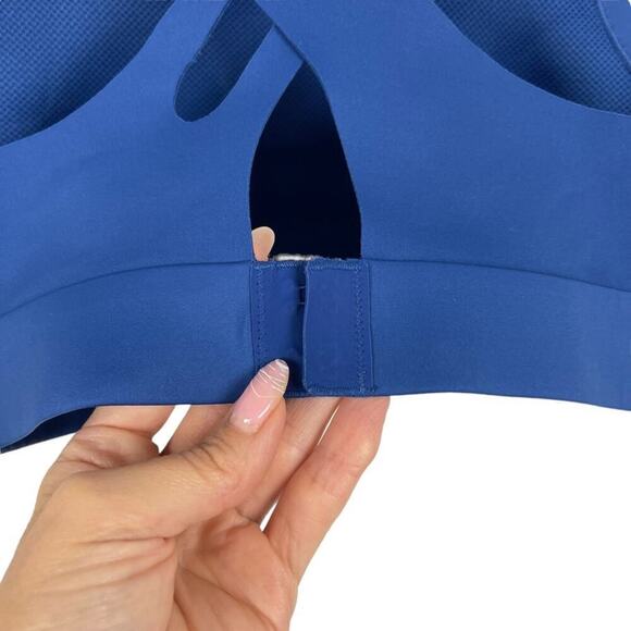 Sweaty Betty Blue All Train Sports Bra SB4731 Size 32C - Picture 10 of 11